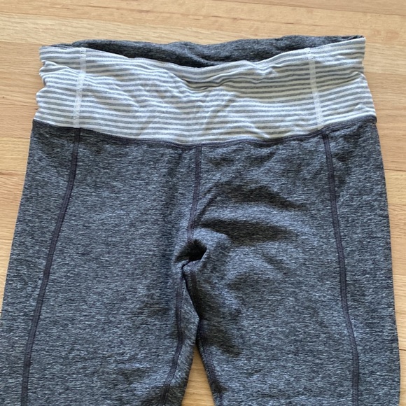 Lululemon Run: Turn Around Tight Size 10 - Picture 3 of 10